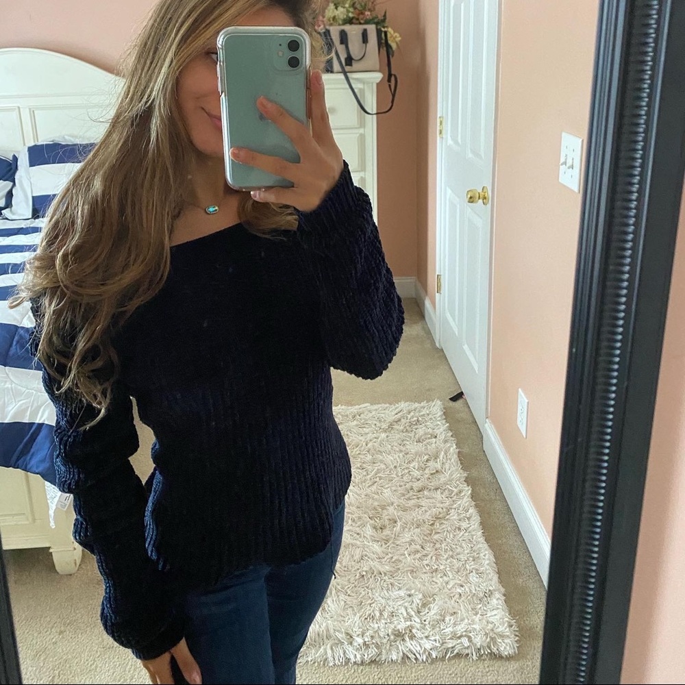 Off the shoulder sweater r